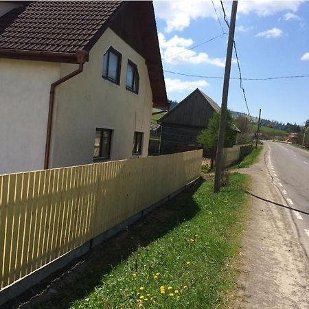 Karacsony Guest House Lunca de Sus Экстерьер фото